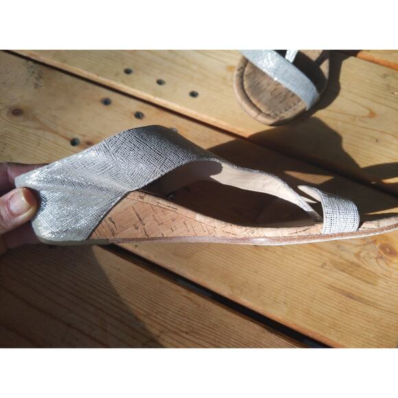 DONALD J PLINER Silver Metallic Cork Wedge Sandals Strappy Adjustable 8M - Picture 7 of 10